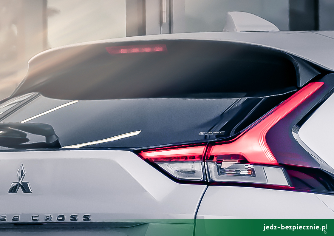 Premiera tygodnia - Mitsubishi Eclipse Cross PHEV facelifting - lampa tył